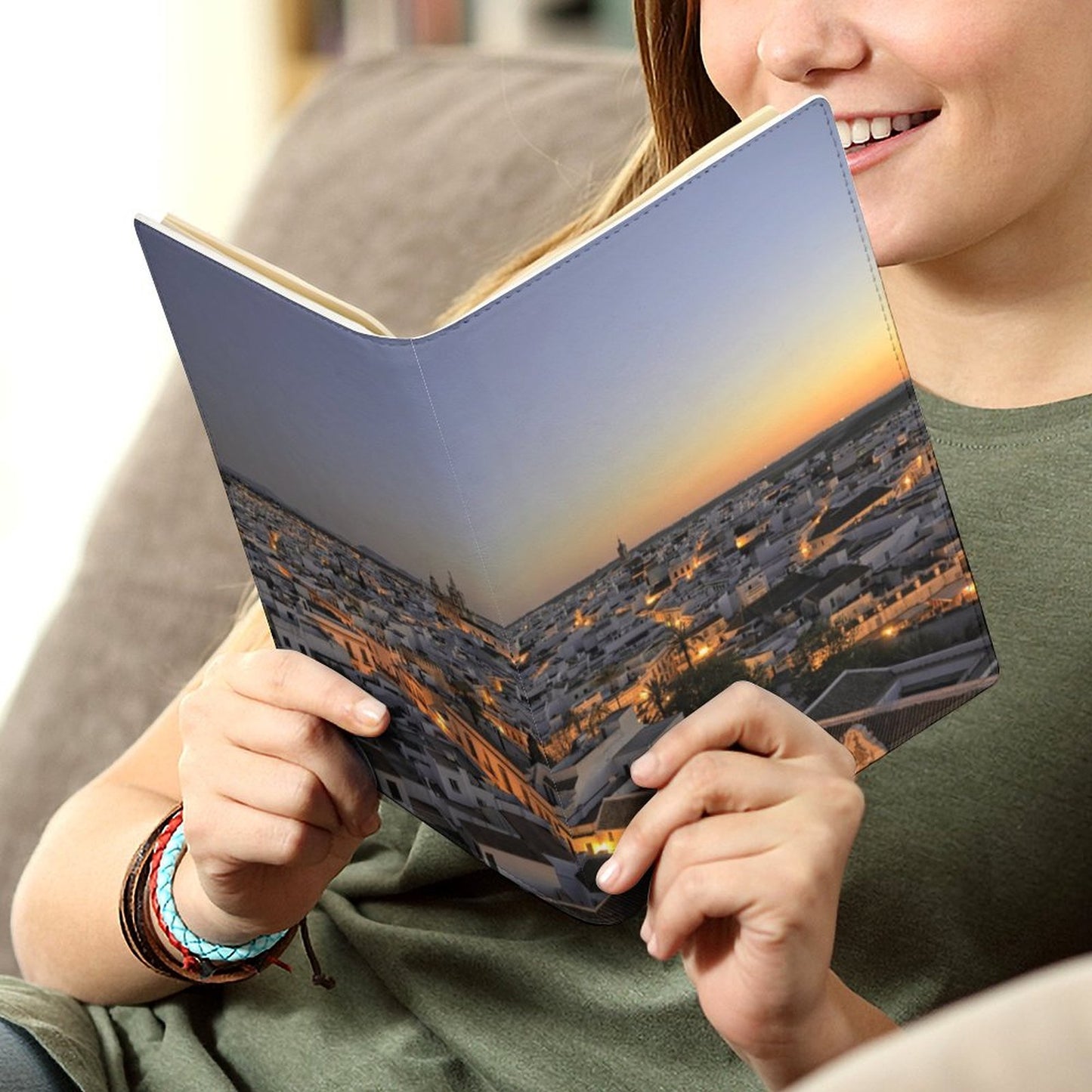 Cubierta de cuaderno personalizado con ciudad iluminada (A5)